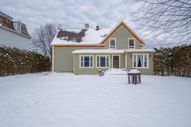 Fanny Larocque-T. Travailleuse sociale | 5 Rue de Cookshire, Sawyerville, QC J0B 3A0, Canada | Phone: (873) 888-8830