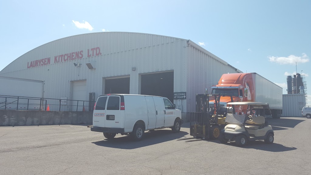 Laurysen Kitchens Ltd | 2415 Carp Rd, Stittsville, ON K2S 1B3, Canada | Phone: (613) 836-5353