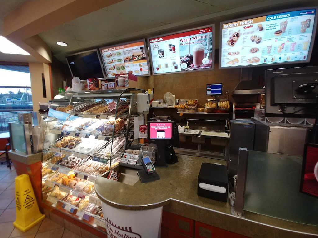 Tim Hortons | 3811 Hwy, # 3, Chester, NS B0J 1J0, Canada | Phone: (902) 275-3733
