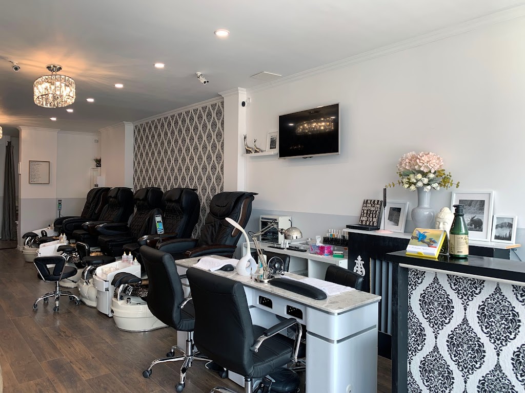 Jolie Nails & Spa | 1770 St Clair Ave W, Toronto, ON M6N 1J3, Canada | Phone: (416) 656-2520
