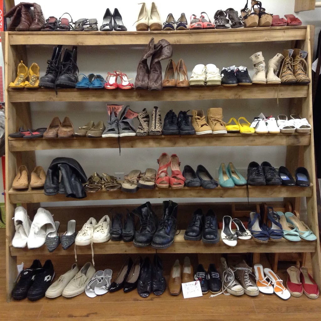 Elmvale Trading Post | 4 Queen St W, Elmvale, ON L0L 1P0, Canada | Phone: (705) 322-3945