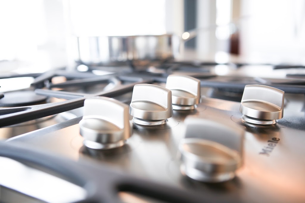 Binns Kitchen & Bath Design | 333 Kingston Rd, Pickering, ON L1V 1A1, Canada | Phone: (905) 509-5555