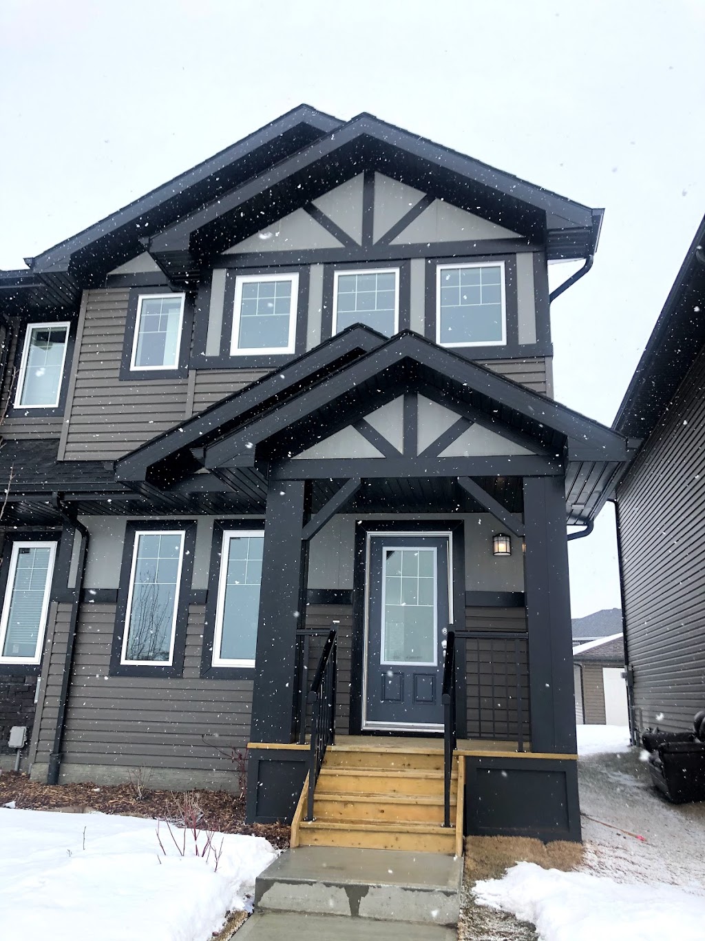 Rebecca Sells New Homes | 441 Crystallina Nera Dr NW, Edmonton, AB T5Z 0P5, Canada | Phone: (780) 224-0916