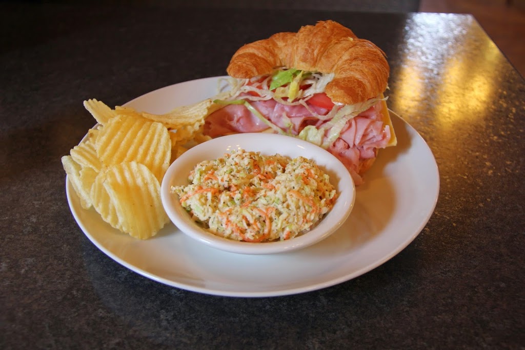The Ole Farmhouse Café | Rosenort, MB R0G 1W0, Canada | Phone: (204) 746-3333
