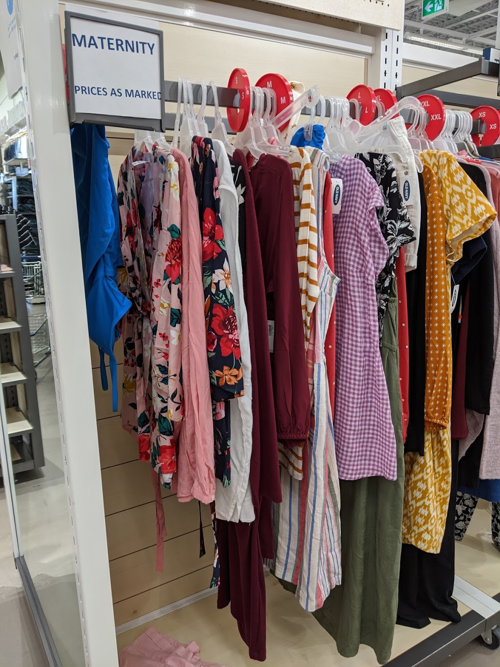 Old Navy Outlet | 3521 Wyecroft Rd Unit E001, Oakville, ON L6L 0B6, Canada | Phone: (289) 813-9651