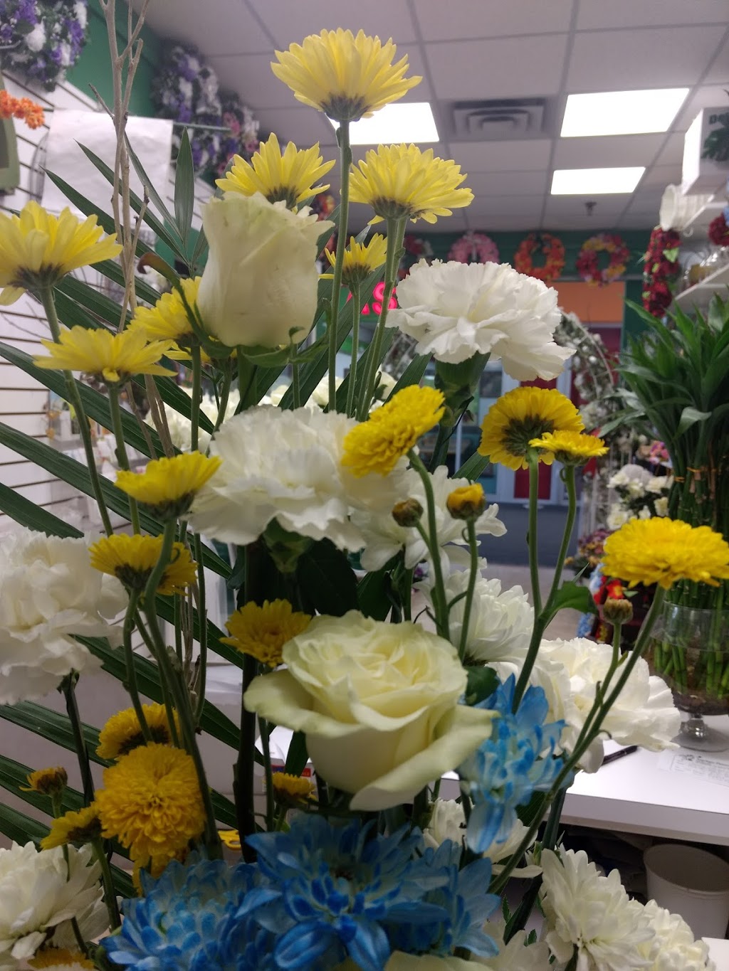 Angelique Flowers Toronto Ltd | 3850 Sheppard Ave E, Scarborough, ON M1T 3L4, Canada | Phone: (416) 291-2311