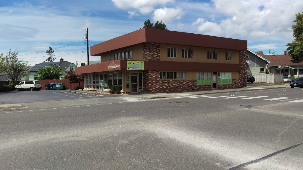 Advanced Sports Chiropractic: Curtis Bob DC | 2101 Cornwall Ave, Bellingham, WA 98225, USA | Phone: (360) 647-1900