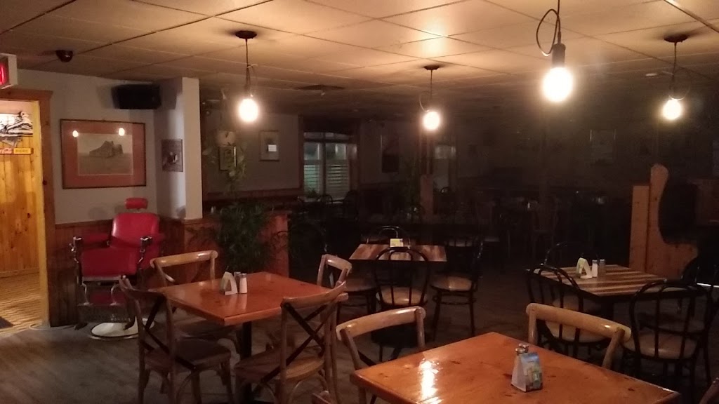 Beacon Restaurant | 146 45th St N, Wasaga Beach, ON L9Z 1Z2, Canada | Phone: (705) 429-4433