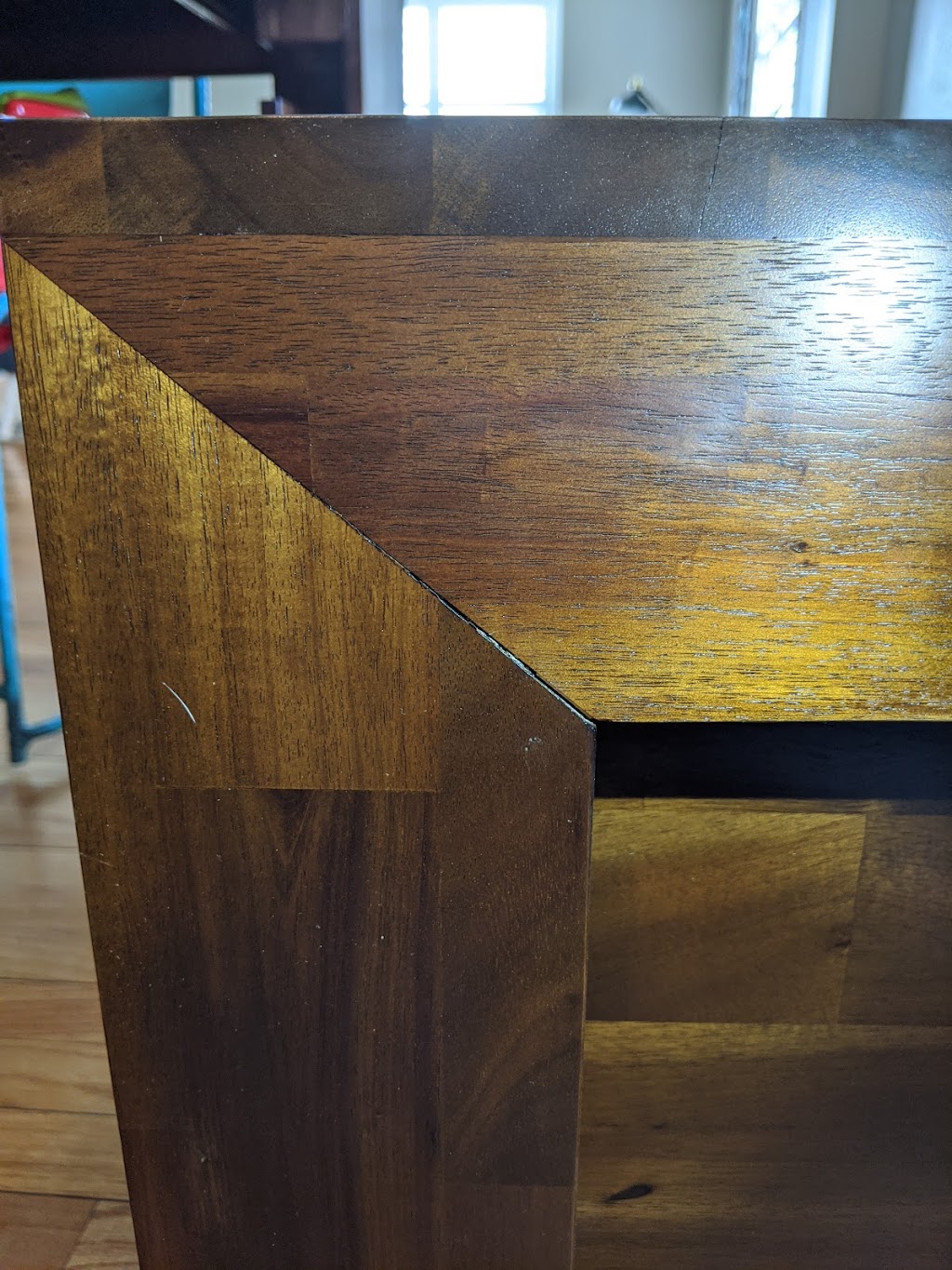 Transformer Table | 330 Rue Avro, Pointe-Claire, QC H9R 5W9, Canada | Phone: (844) 988-2253