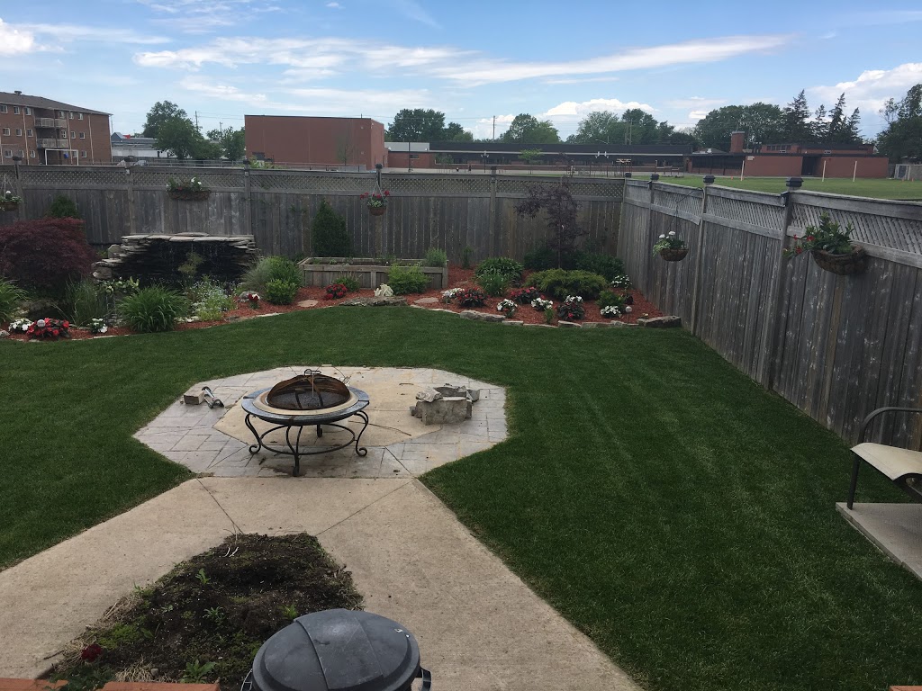 Team Green Lawn Care | 1403 Kottmeier Rd, Welland, ON L3B 5N5, Canada | Phone: (905) 321-4648