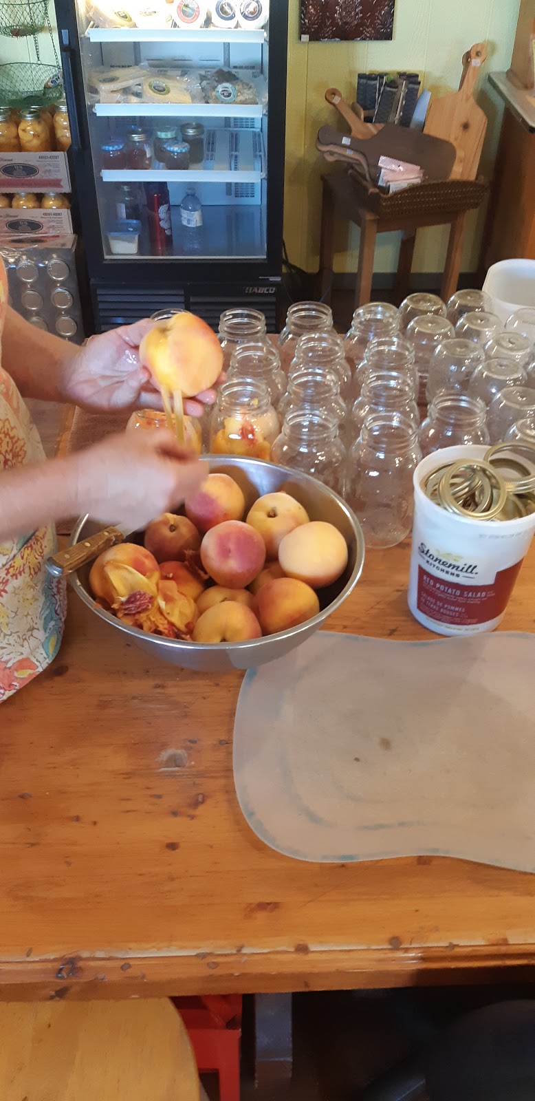 Farmers Pantry | 4170 10 Ave SW, Salmon Arm, BC V1E 3B5, Canada | Phone: (250) 804-5856