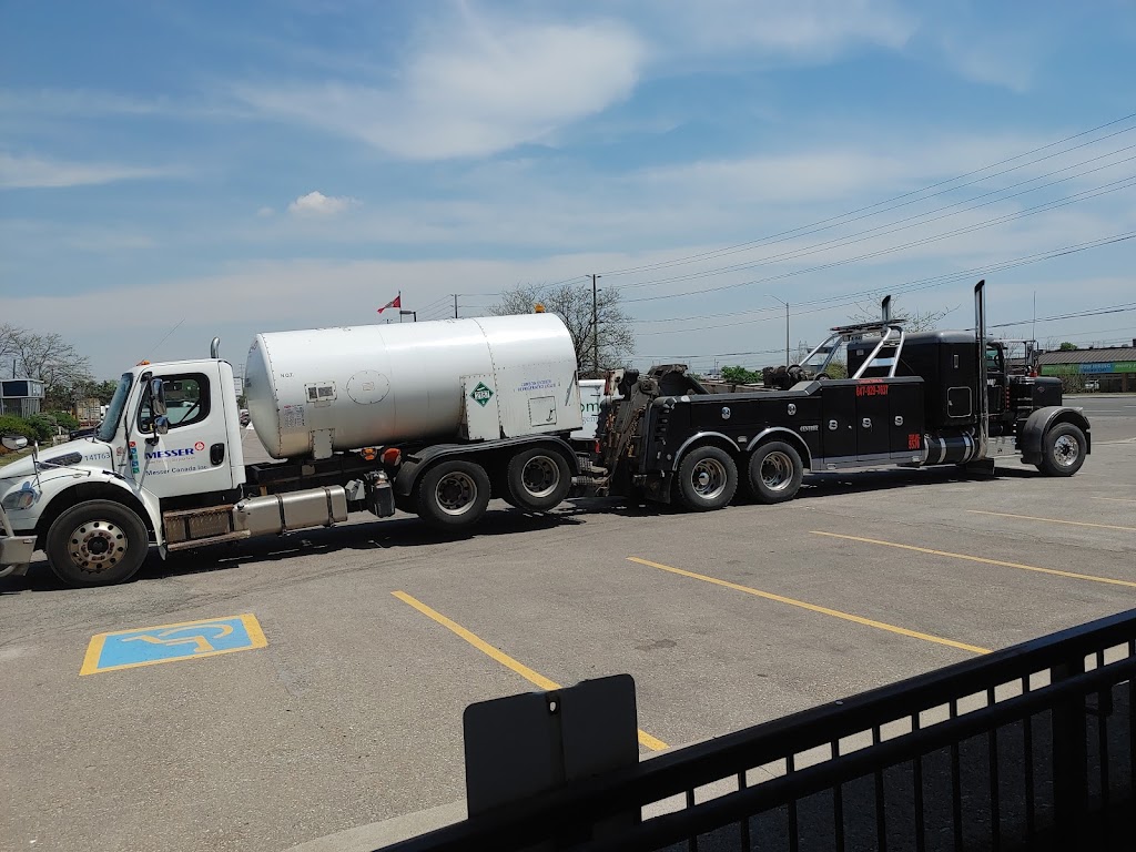 Shan towing services | 390 Woodchoppers Ln, King, ON L7B 0L7, Canada | Phone: (647) 929-7637