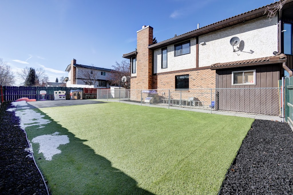 Acorn Dojo Daycare | 308 Woodfield Rd SW, Calgary, AB T2W 3V9, Canada | Phone: (403) 281-4997