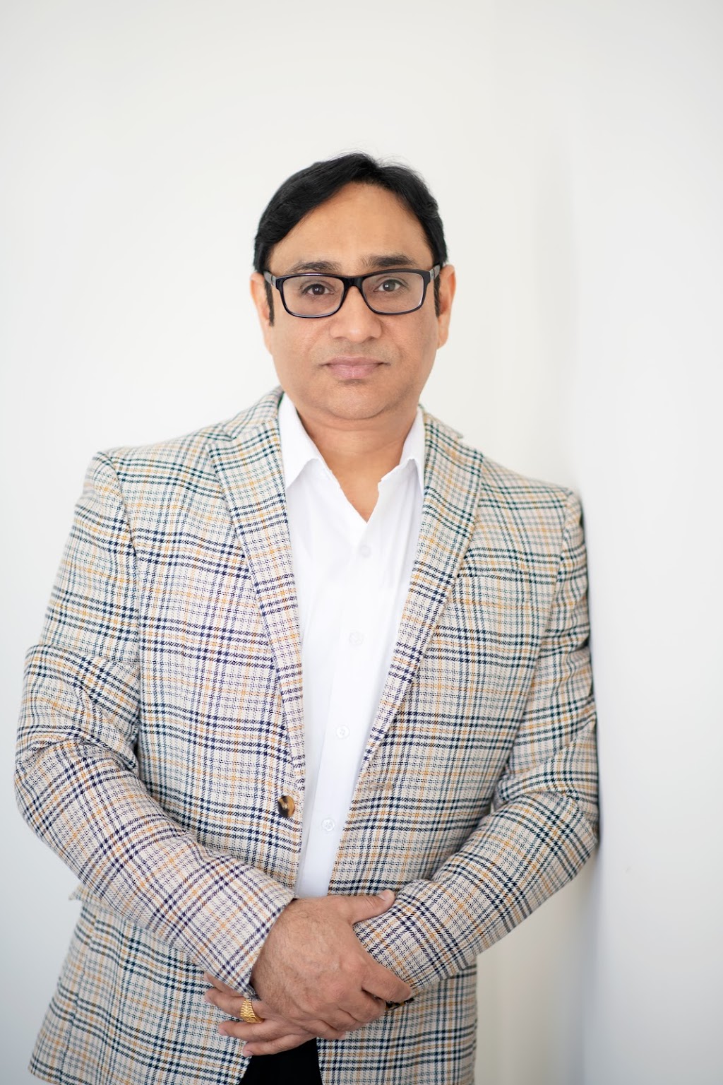Bob Singh Realtor Real Estate Sales Person | 16850 Yonge St Unit 6B, Newmarket, ON L3Y 0A3, Canada | Phone: (905) 617-1600