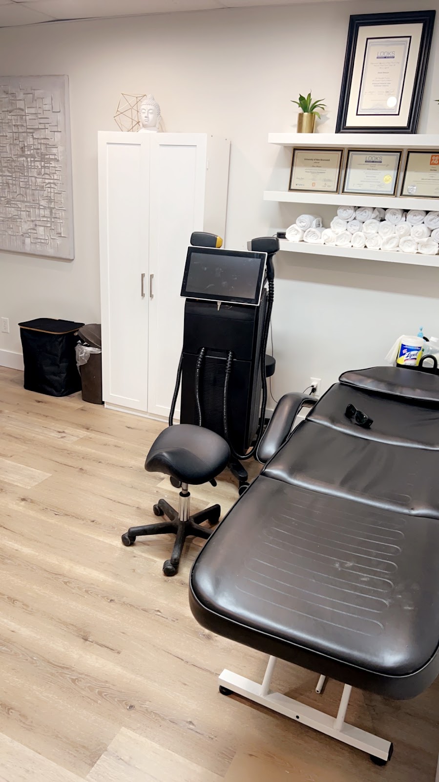 SILK laser & beauty lounge | 352 Chemin McLaughlin Rd, Moncton, NB E1A 4R4, Canada | Phone: (506) 588-0394