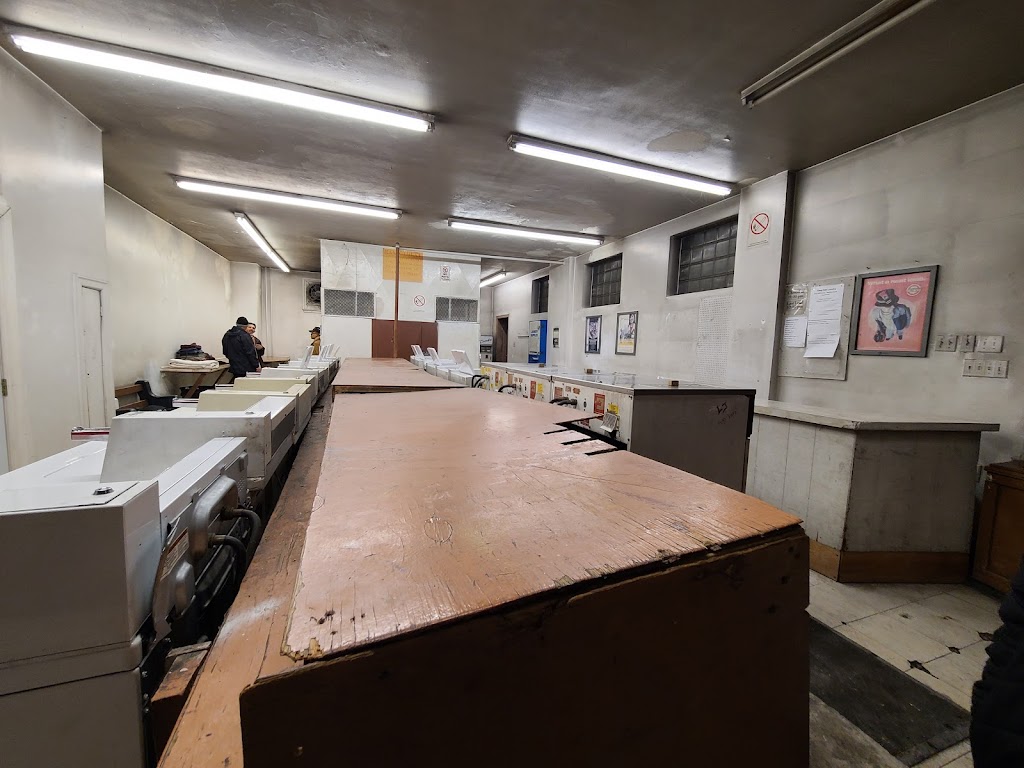 Coin-op Laundry On Somerset | 609 Somerset St W, Ottawa, ON K1R 5K3, Canada | Phone: (613) 231-7468