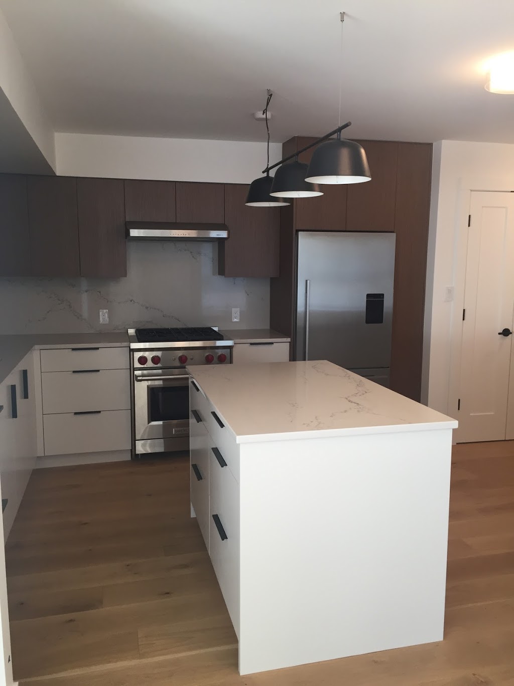 LUX Mountain Homes | #7930, Halfmoon Bay, BC V0N 1Y1, Canada | Phone: (778) 866-4705