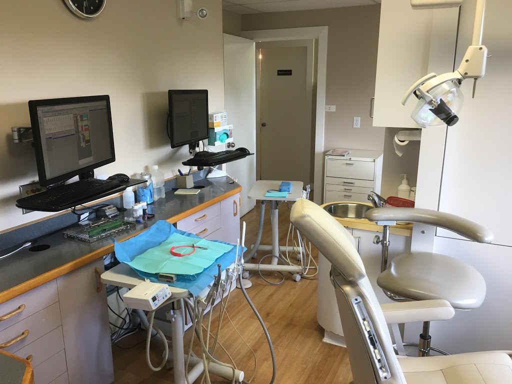 Bakerview Dental Centre | 6111 Patricia Bay Hwy, Victoria, BC V8Y 1T5, Canada | Phone: (250) 652-2222