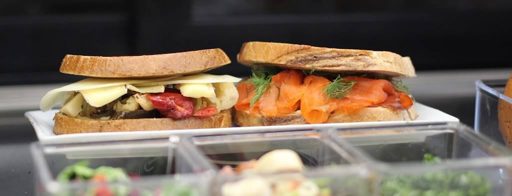 Moca Loca Café Co Inc | 15 Rue de Valcourt, Gatineau, QC J8T 8H1, Canada | Phone: (819) 561-5028