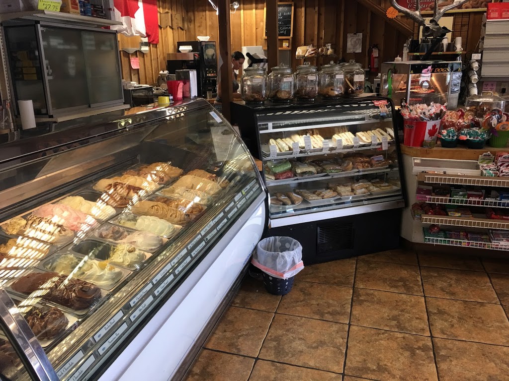 Mikes Place | 268 Gower Point Rd, Gibsons, BC V0N 1V8, Canada | Phone: (604) 886-5320