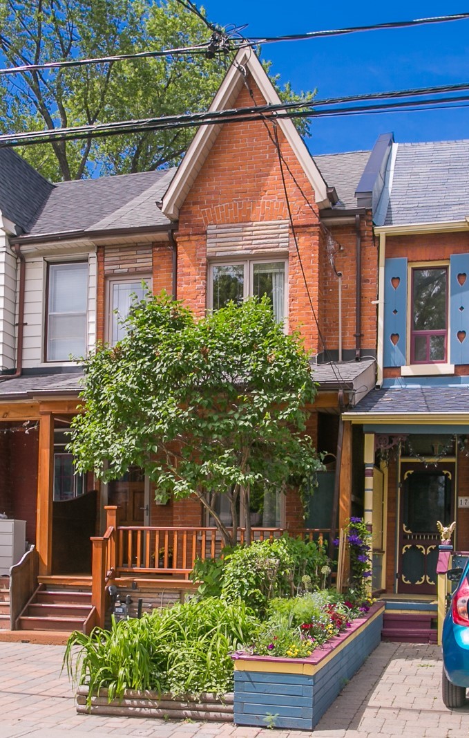 Evans Real Estate, Brokerage | 3178 Dundas St W, Toronto, ON M6P 2A3, Canada | Phone: (416) 763-4189