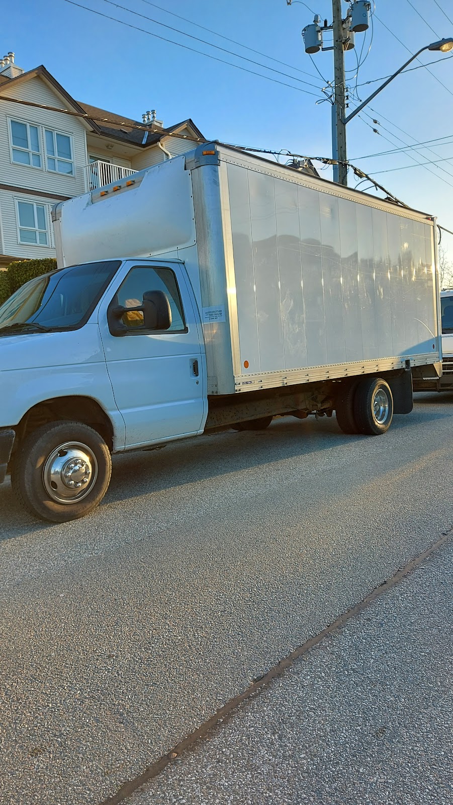Carretos Moving | 118 Panatella Hill NW, Calgary, AB T3K 0B6, Canada | Phone: (825) 365-3199