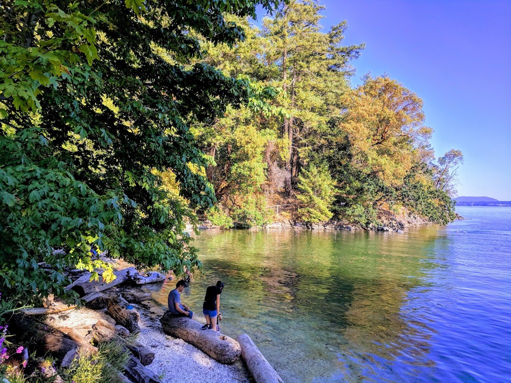 Elliot Beach Park | Elliot Way, Ladysmith, BC V9G 1K7, Canada | Phone: (250) 746-2620