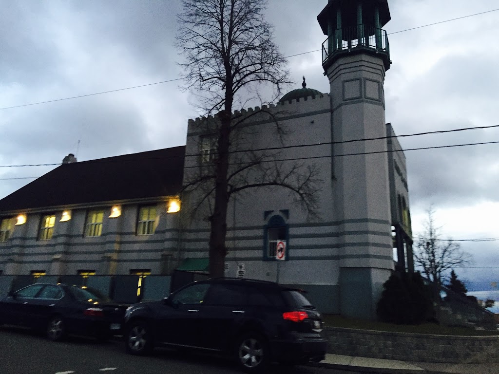 Masjid-El-Noor | 277 Scott Rd, York, ON M6M 3V3, Canada | Phone: (416) 658-6667