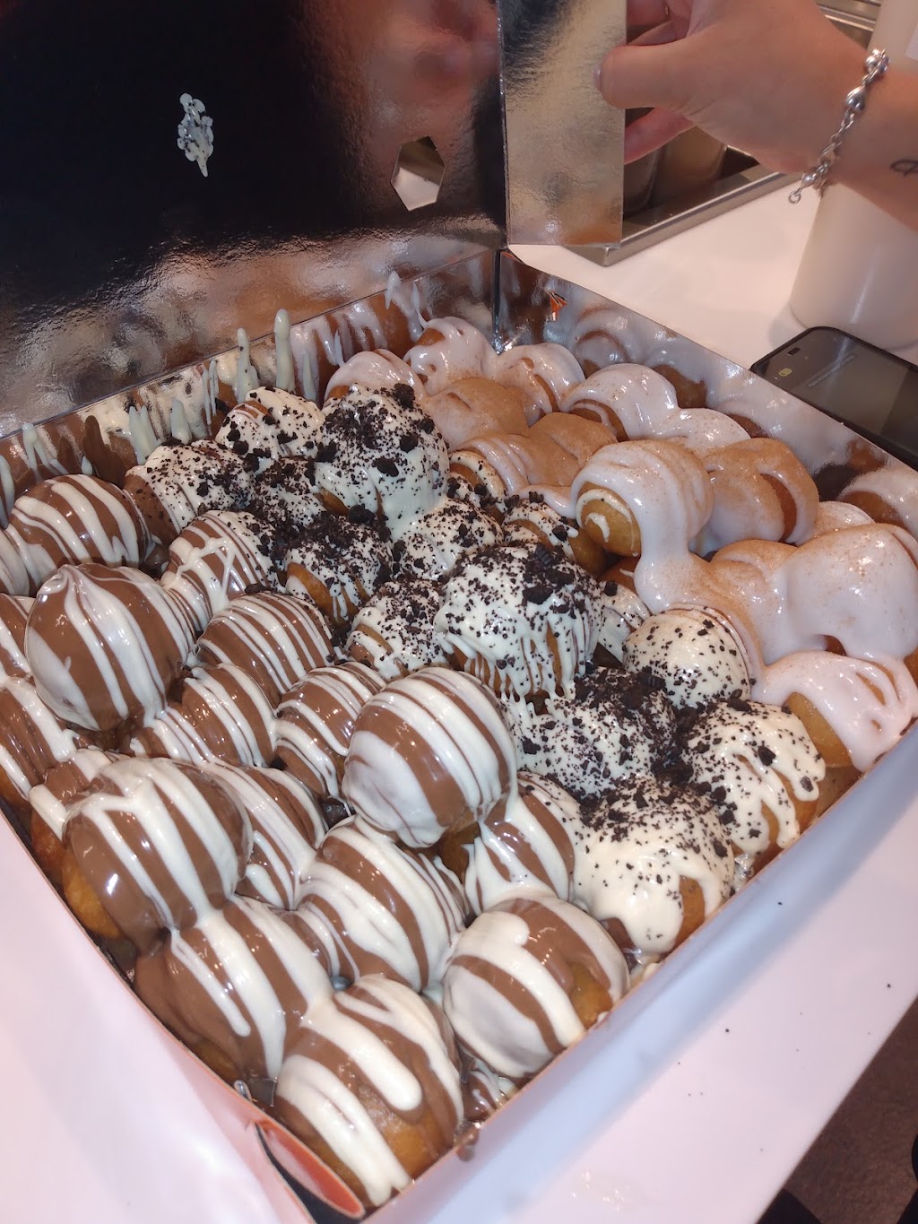 Mr. Puffs | 1398 Bd Monseigneur-Langlois, Salaberry-de-Valleyfield, QC J6S 1E3, Canada | Phone: (450) 322-0270