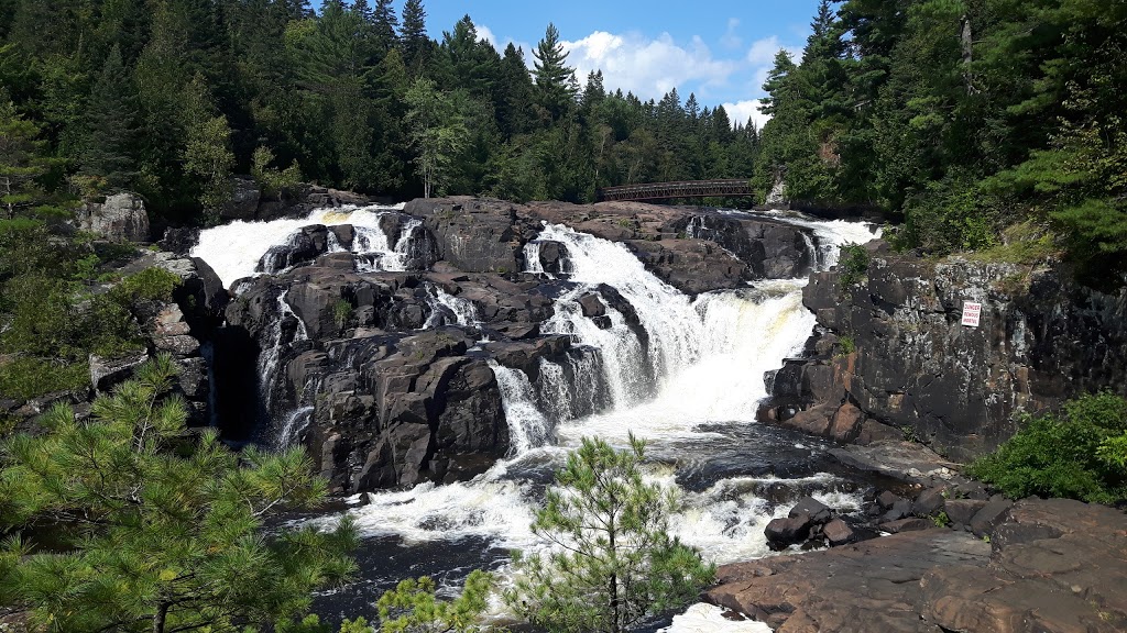 Parc Régional des Chutes Monte à Peine et des Dalles | Entrée St | 60 Avenue de la Champs Vallon, Sainte-Mélanie, QC J0K 3A0, Canada | Phone: (450) 883-6060