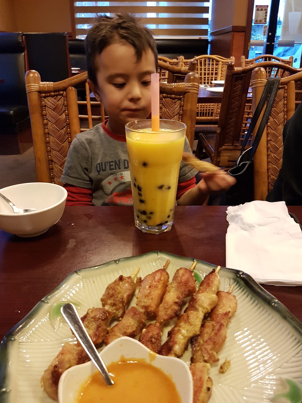 Chili Island Chinese & Thai | 4600 130 Ave SE, Calgary, AB T2Z 0C2, Canada | Phone: (403) 726-0733