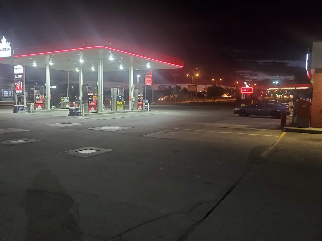 Petro-Canada et Lave-Auto | 1020 Rue Principale, Granby, QC J2J 2N7, Canada | Phone: (450) 375-4377