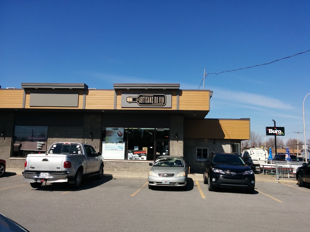 Artisans du Vin Delson (Les) | 210 Rue Sainte-Catherine #103, Saint-Constant, QC J5A 2J4, Canada | Phone: (450) 632-6064