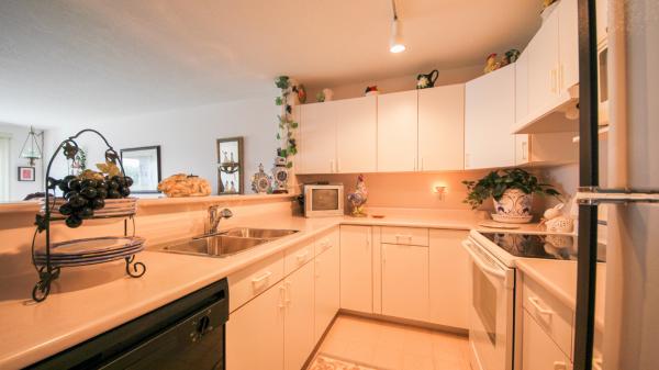 Cambridge Court Apartments | 10 Brookside Dr, Moncton, NB E1E 4M8, Canada | Phone: (833) 258-9494