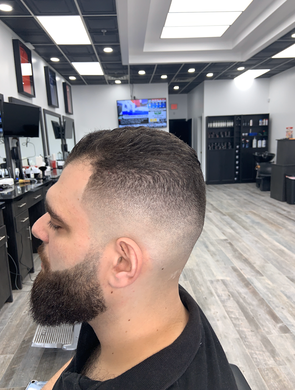 Walkers Barber Shop Mississauga | 4120 Dixie Rd #7, Mississauga, ON L4W 4V8, Canada | Phone: (905) 206-9100