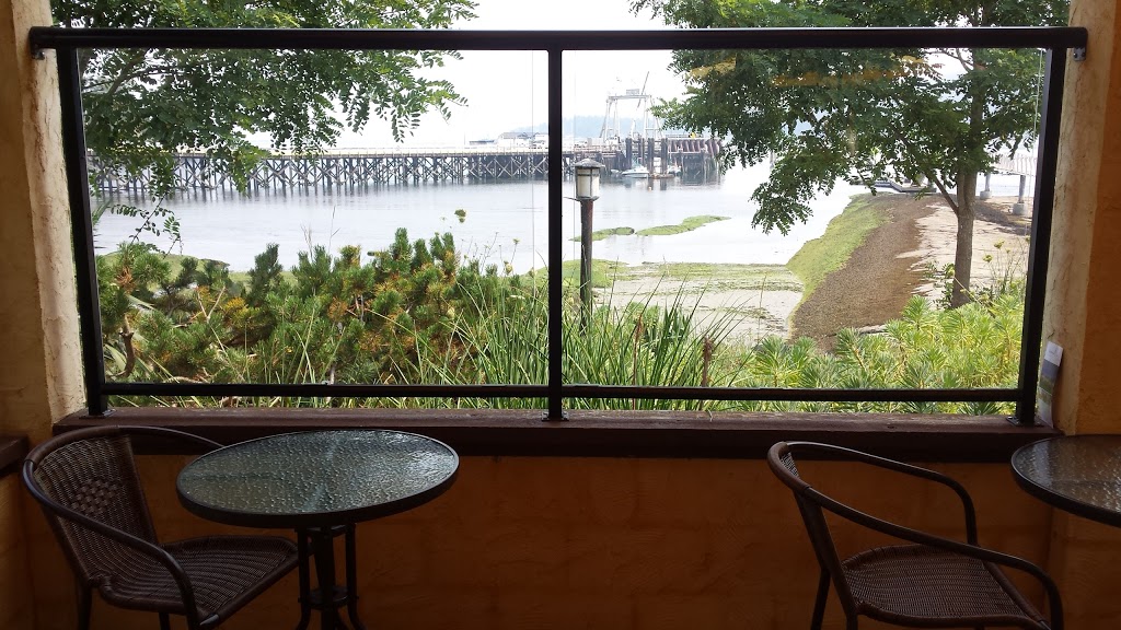 Wood-Fired Pizza at Galiano Inn | 134 Madrona Dr, Galiano Island, BC V0N 1P0, Canada | Phone: (250) 539-3388