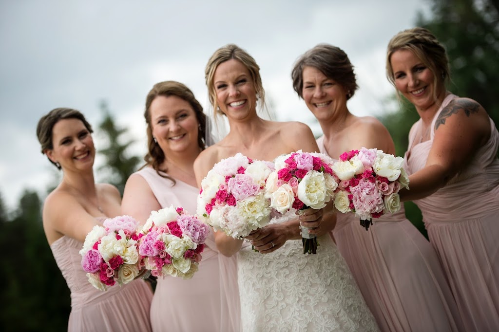 Autumns Fine Flowers | 3722 Carp Rd, Carp, ON K0A 1L0, Canada | Phone: (613) 470-4483