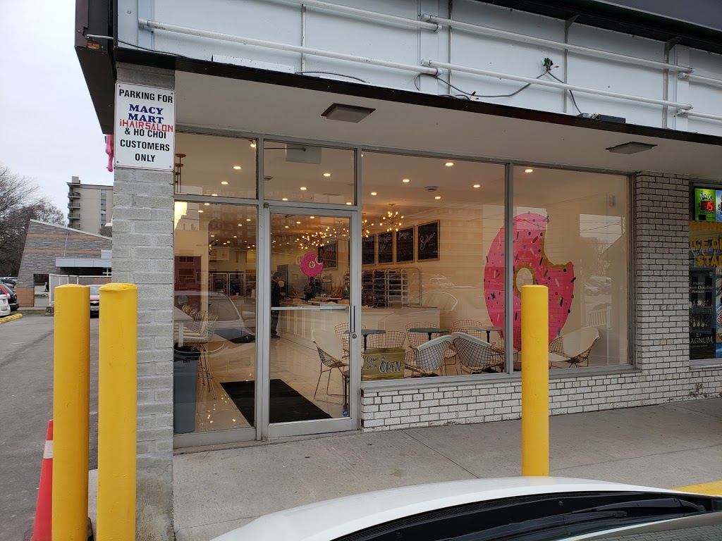 The Sunshine Doughnut Co. | 439 Brock Ave, Burlington, ON L7S 1M8, Canada | Phone: (905) 632-2300