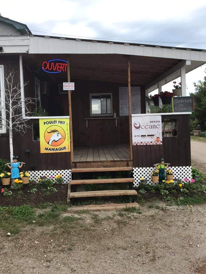 Resto Chez Oceane | 33 Rue du Pont, Blue Sea, QC J0X 1C0, Canada | Phone: (819) 334-1120