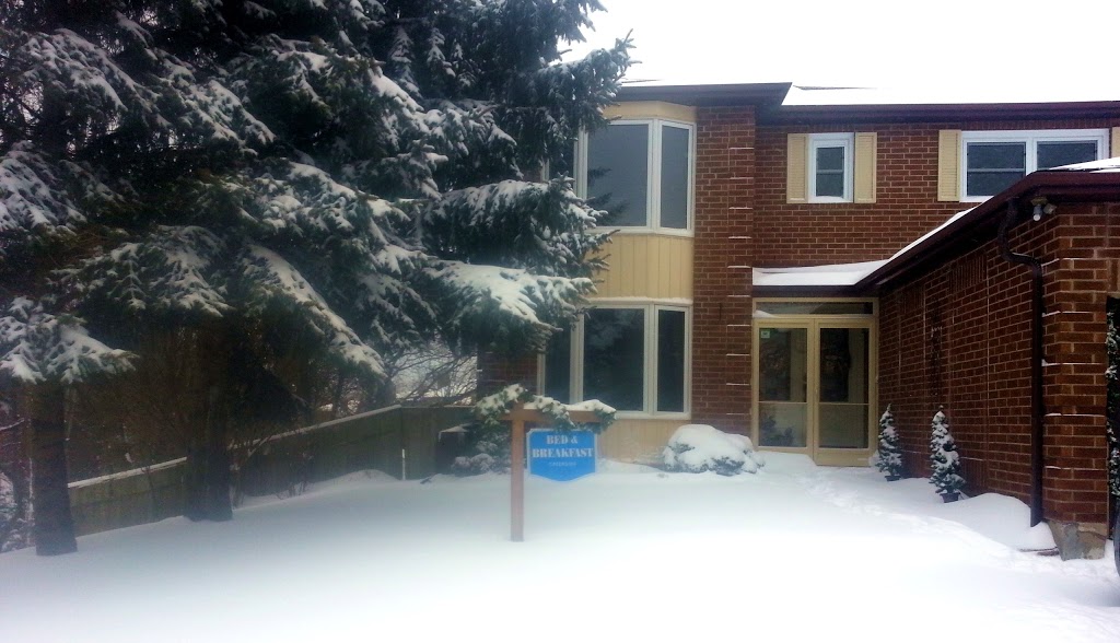 Creekside B&B and guest suite | 3158 Pinemeadow Dr, Burlington, ON L7M 2Z6, Canada | Phone: (905) 336-5382