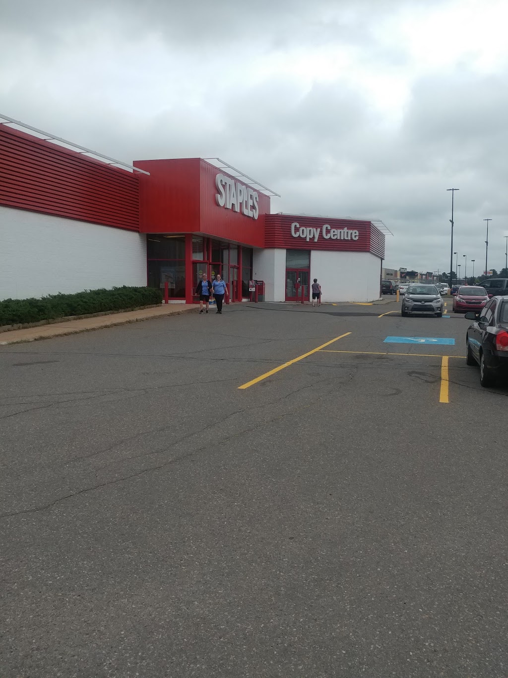 Staples | 9081 Commercial St, New Minas, NS B4N 3E6, Canada | Phone: (902) 681-3840