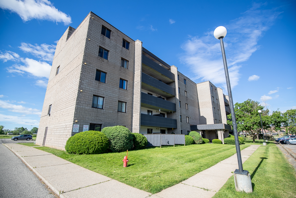 Concorde Place Apartment Rentals - Panoramic Properties | 155 Hagar St, Welland, ON L3B 4J8, Canada | Phone: (855) 371-1201