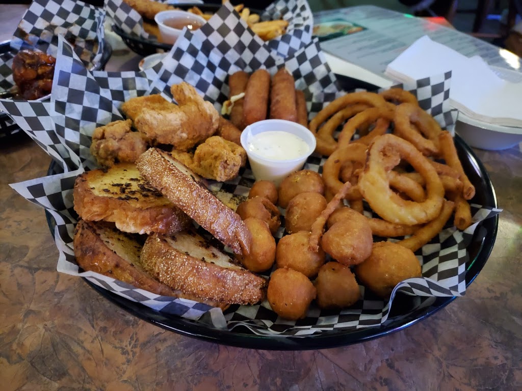 The Fastlane Sports Bar & Grill | 180 MacDougall St, Thunder Bay, ON P7A 2K3, Canada | Phone: (807) 683-3278