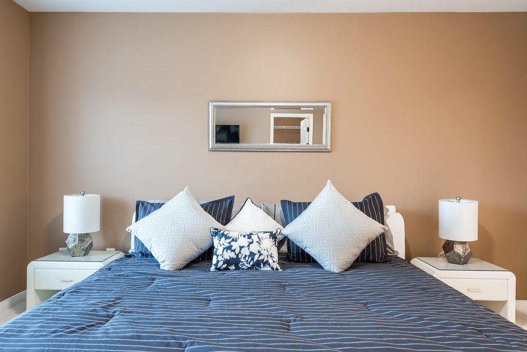 KHOL TRAVEL & Villa 18 BnB | 16823 18 Ave, Surrey, BC V3Z 9X3, Canada | Phone: (604) 385-1352