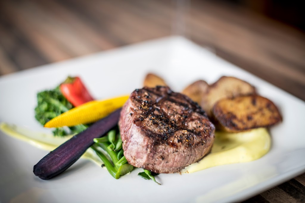 Kaline Resto Pub | 3280 Rue Laval, Lac-Mégantic, QC G6B 1A4, Canada | Phone: (819) 582-4242