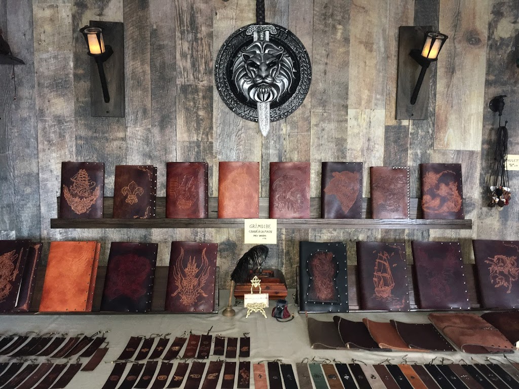 L’atelier de cuir du Baron | 187 Rue Principale, Weedon, QC J0B 3J0, Canada | Phone: (514) 235-8827