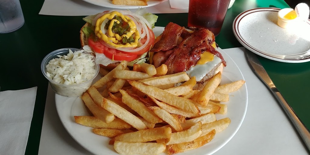 Johns Restaurant | 6535 Regional Rd 57, Niagara Falls, ON L2J 1B2, Canada | Phone: (905) 356-3885