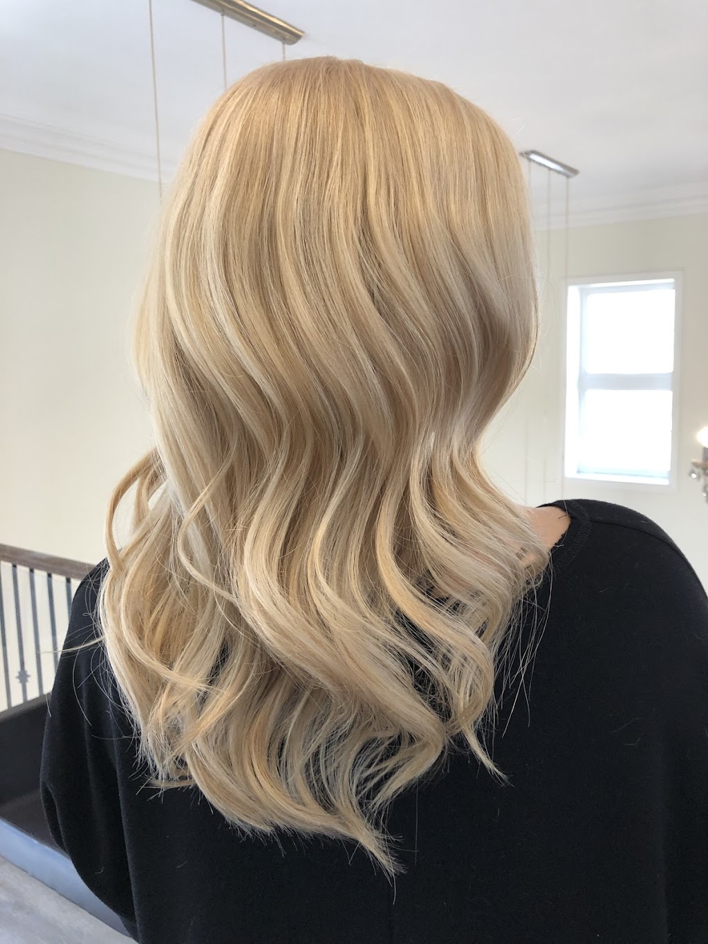 SALON CHIC | 5 Tyler St, Aurora, ON L4G 2M7, Canada | Phone: (905) 751-1200