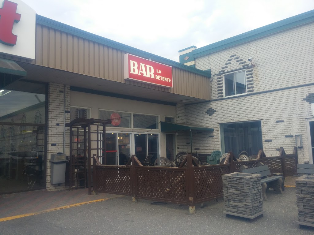 Bar La Detente II | 4565 Boulevard Saint-Joseph, Saint-Nicéphore, QC J2A 1B4, Canada | Phone: (819) 474-2308