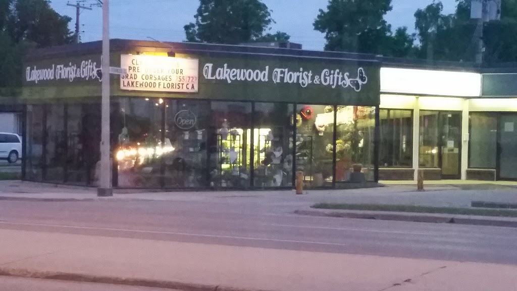 Lakewood Florist & Gifts Ltd | 310 St Annes Rd, Winnipeg, MB R2M 4Z5, Canada | Phone: (204) 255-1722